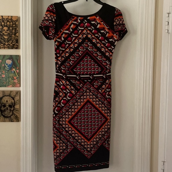 Calvin Klein beautiful Geometric pullover dress in gorgeous fall colors - Picture 2 of 2